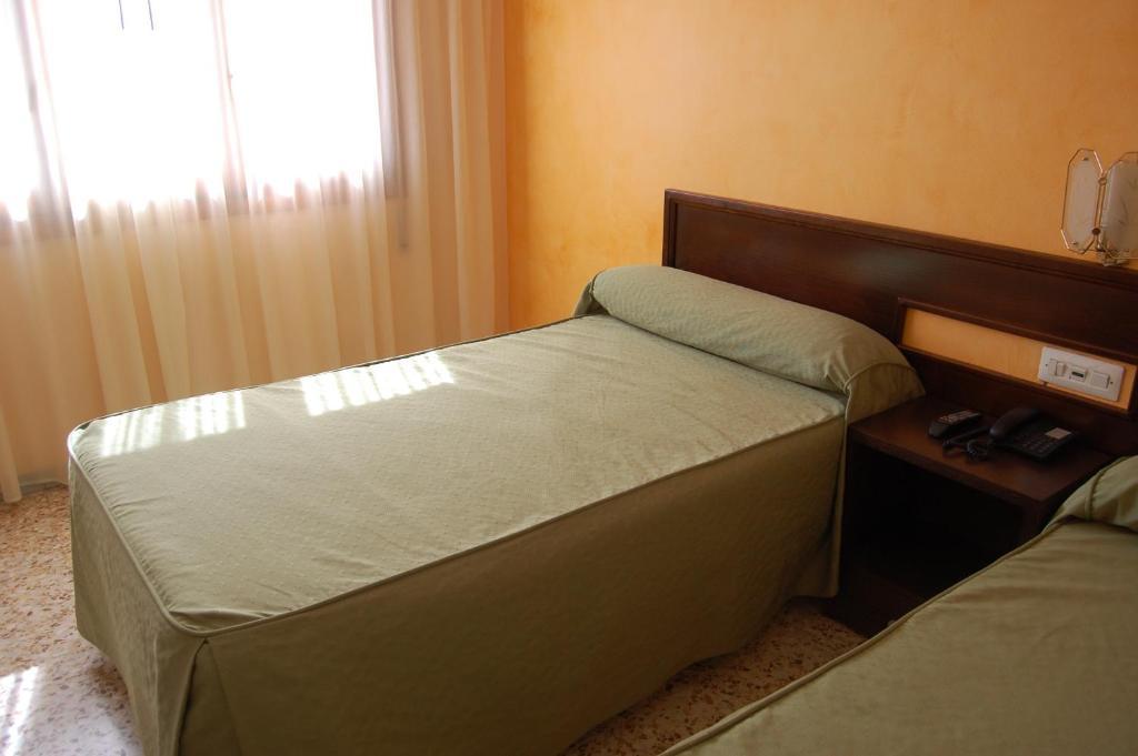 Hotel Balfagon Каланда Номер фото